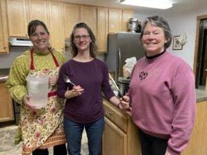 Carlee Hobbs, Beth Smit, & Linda Reynolds kept the team well fed